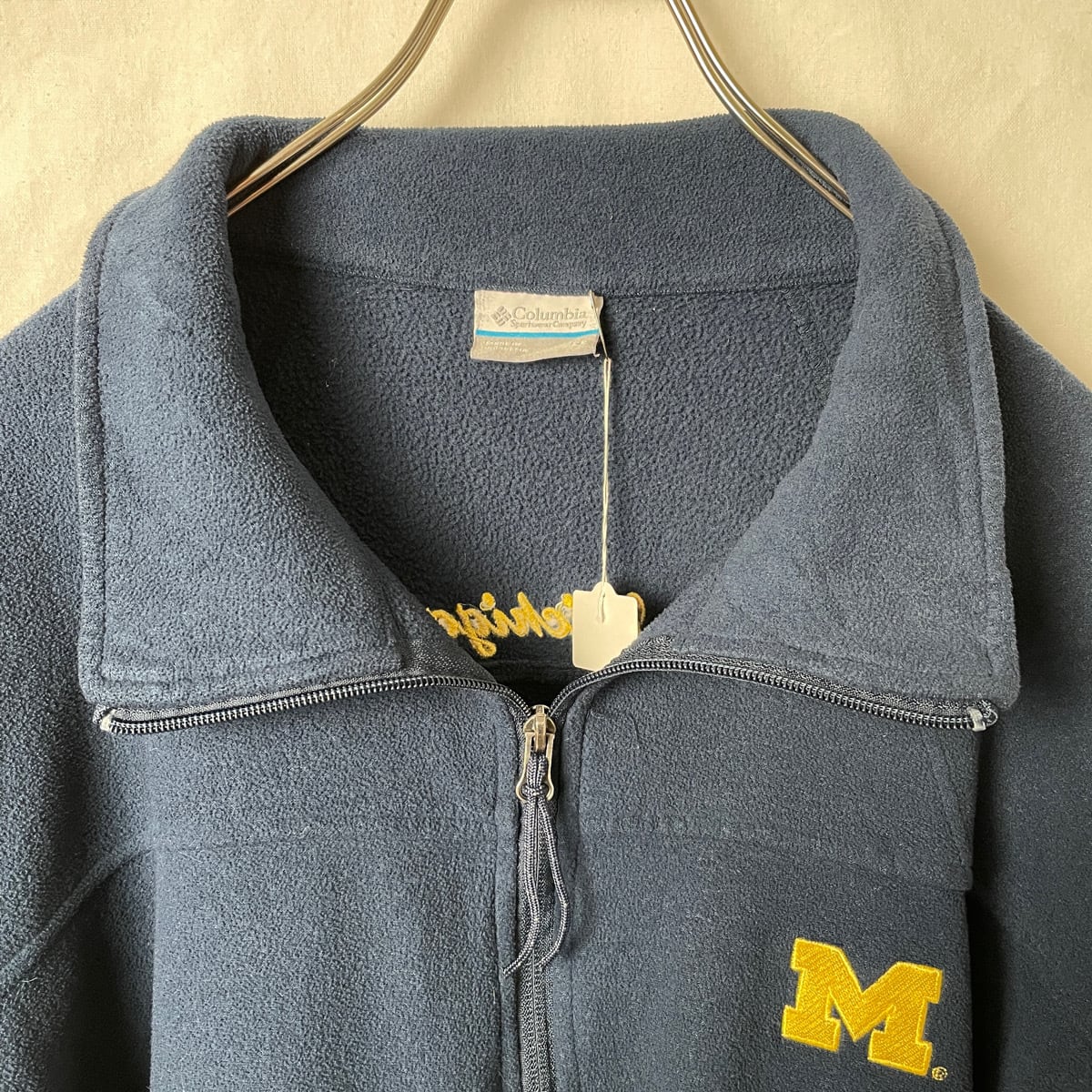 00s Columbia カレッジロゴ フリース ミシガン大学 紺 ネイビー 古着 コロンビア カレッジ 刺繍ロゴ カレッジ刺繍 ジップアップ  フルジップ フリースジャケット ブルゾン ヴィンテージ ビンテージ Y2K 00年代 2000s 2000年代 メンズ2XL オーバーサイズ  大きいサイズ ...