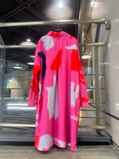 KNIP ペイント柄ミドル丈ワンピース