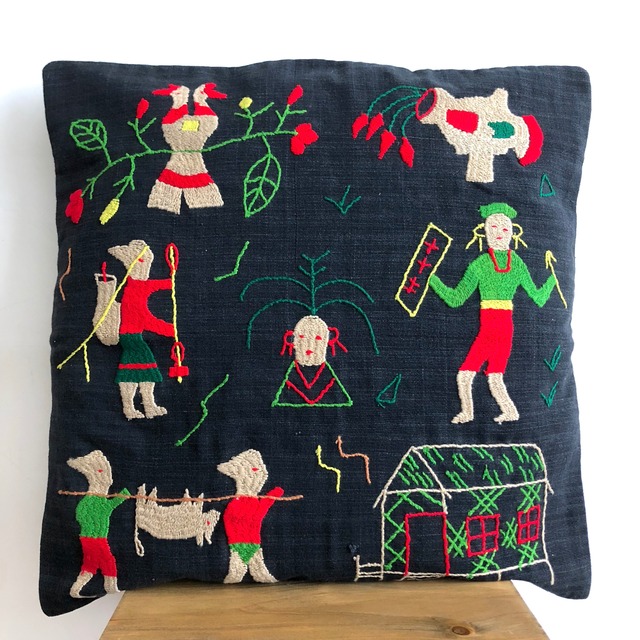 [ Last One! ]ナガ族 手織り布と刺繍のクッションカバー｜02
