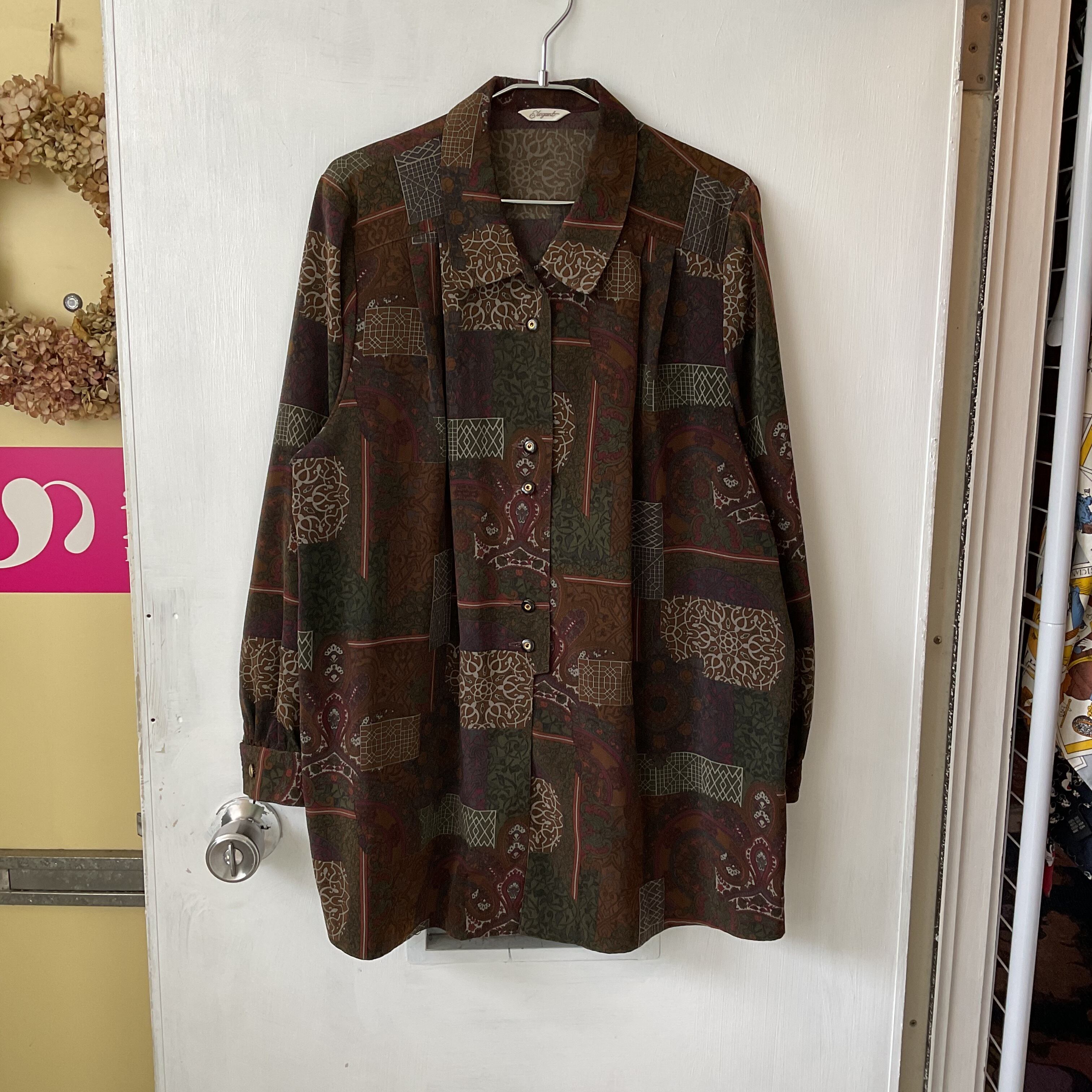 ヴィンテージ レトロ古着 装飾金ボタン総柄アートシャツ 希少品 個性的