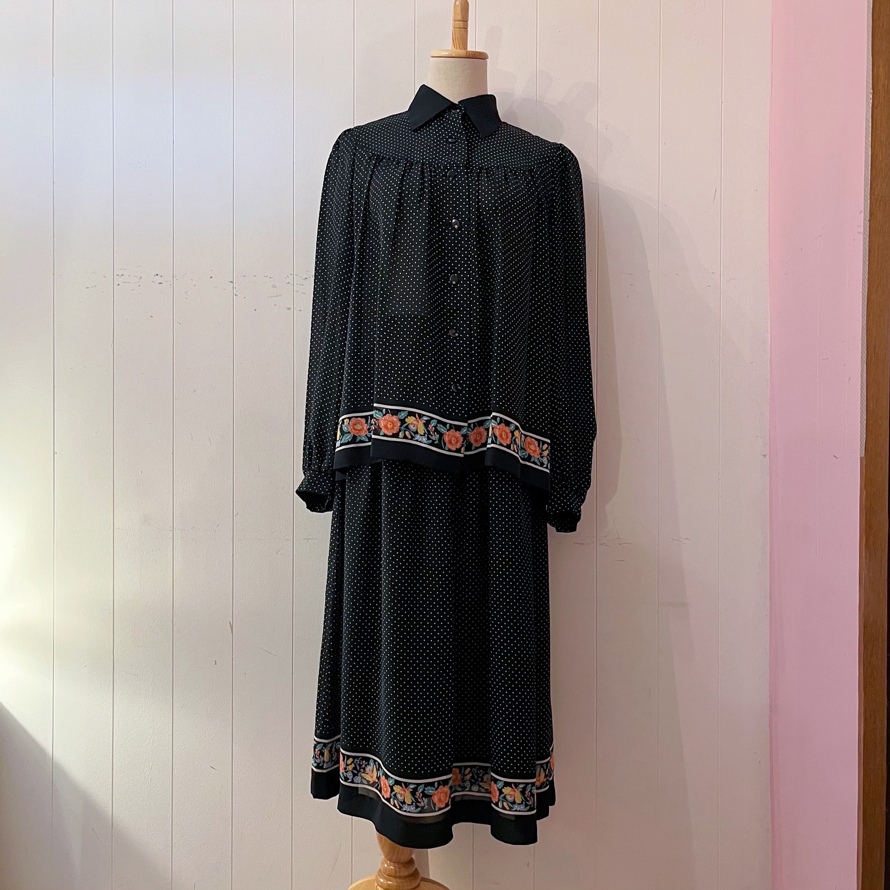 flower line black dot set up