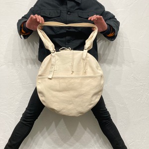 "canvas round tote bag" トートバッグ　カバン　ボストンバッグ　生成り　ベージュ　canvas キャンバス　帆布　