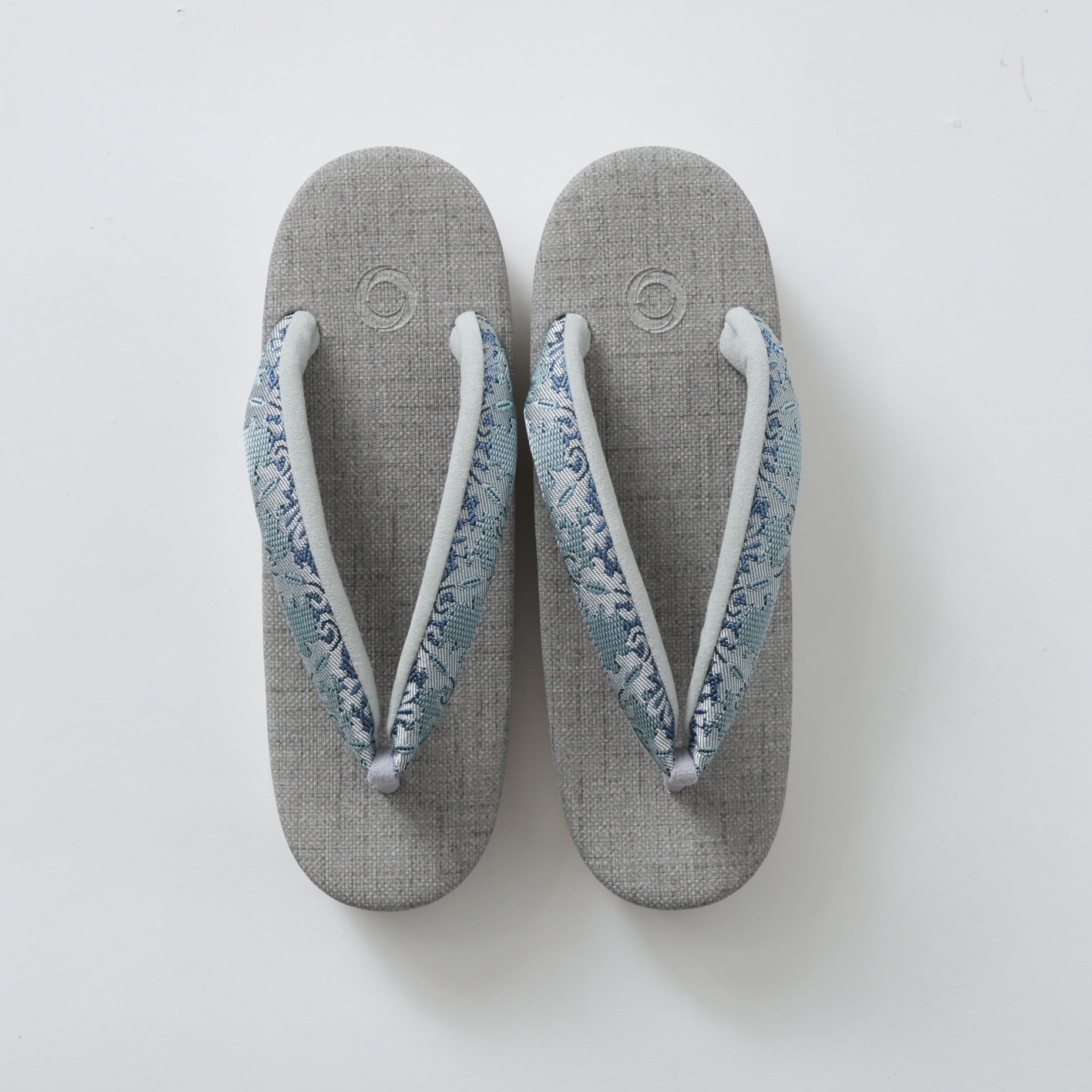 .菱屋カレンブロッソ×OKANO カフェ草履 :グレー×水色 レディースM