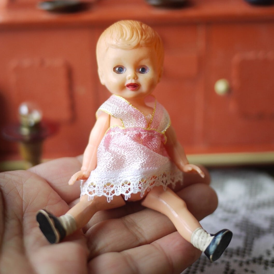 Galba 女の子人形 赤いドレス イタリア