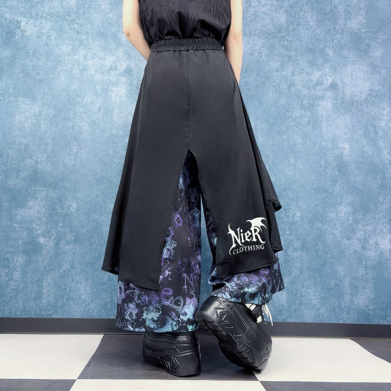 NieR フラップ付き サルエルパンツ 黒と青 フラップ付きSARROUEL PANTS【彼岸花水色】NieR サルエルパンツ 変形