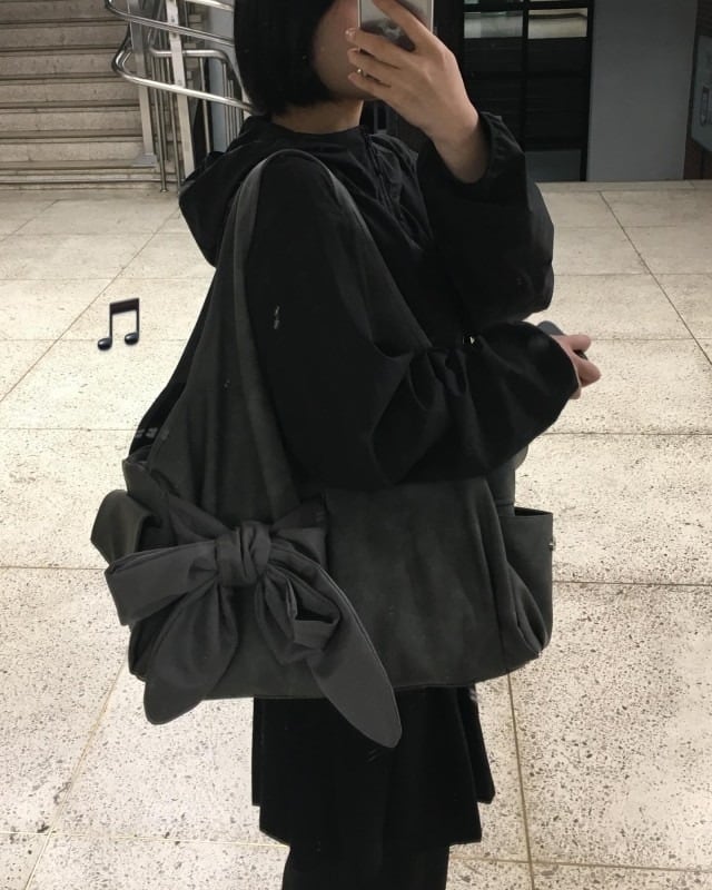 ILLITウォンヒ着用　【siweol107 】ボウショルダーBag ☆ILLIT ウォンヒ 着用！！【siweol107】Bow Shoulder Bag (Available