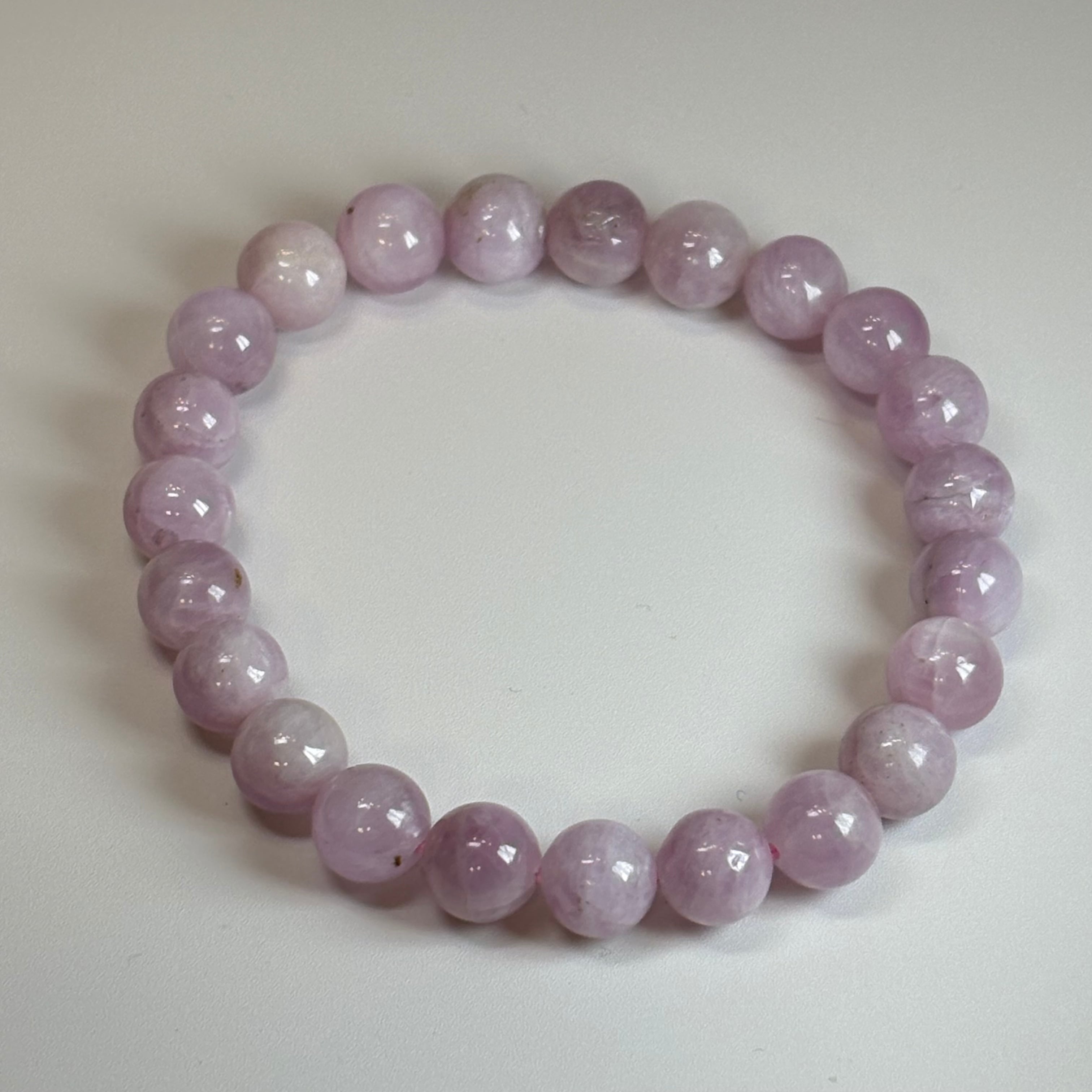 クンツァイト ナイジェリア産 丸珠8㎜、内周14.5㎝