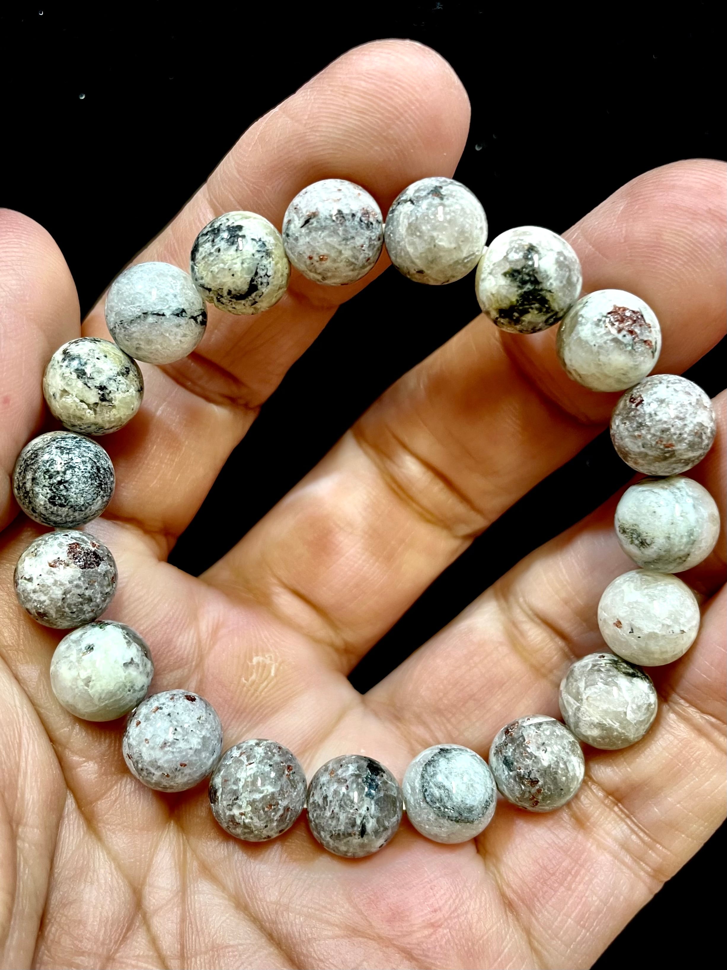 2) 世界初!!!「南極の石(アンタークティック・ストーン)」ビーズ・ブレスレットM