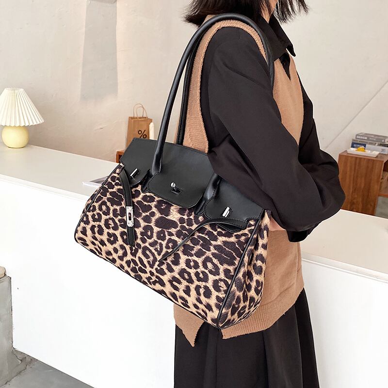 ショルダーバッグオータムウィンター レッド 秋物 冬物 トートバッグ Tiancai_Wing_Bag36551002659