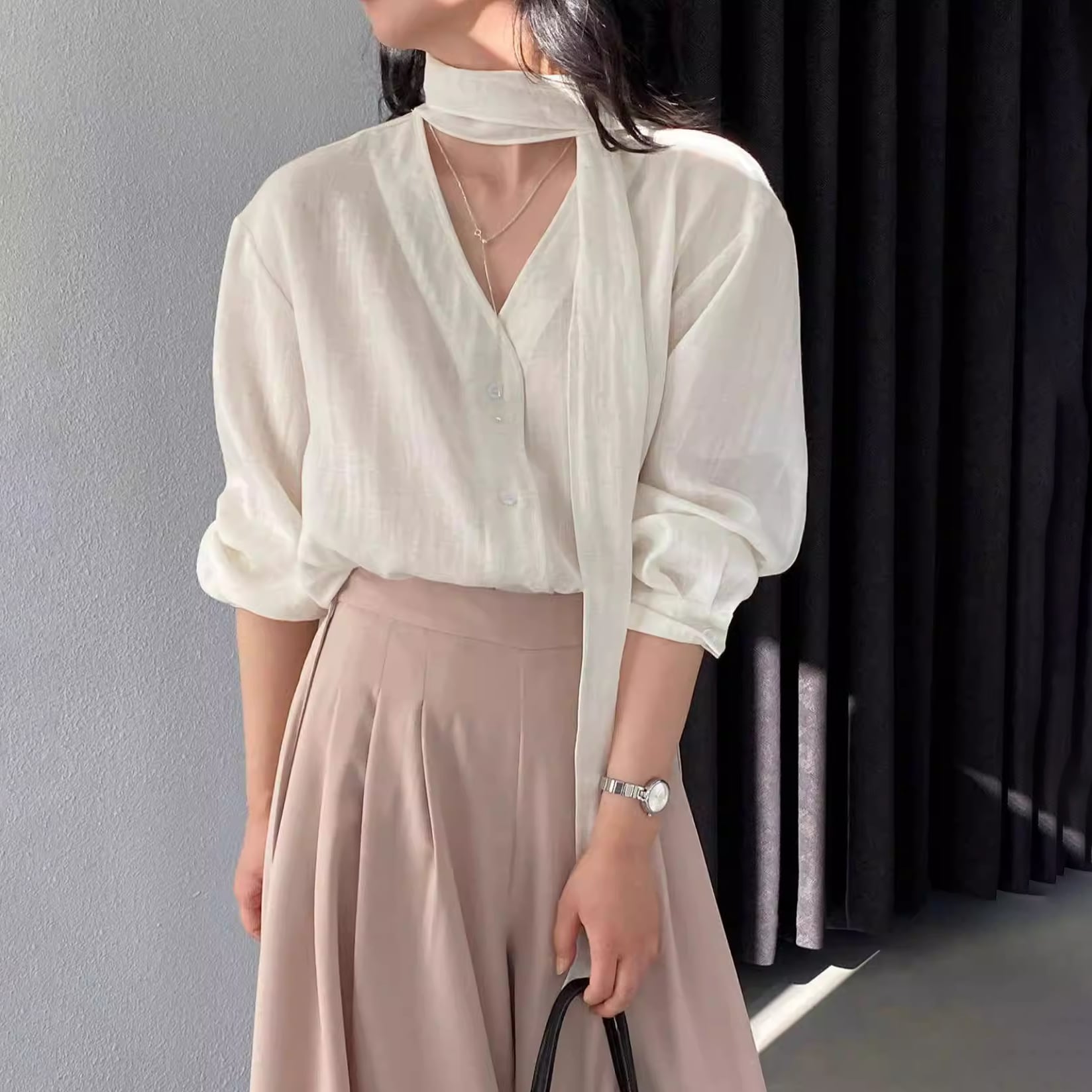 ribbon tie v-neck blouse 14220