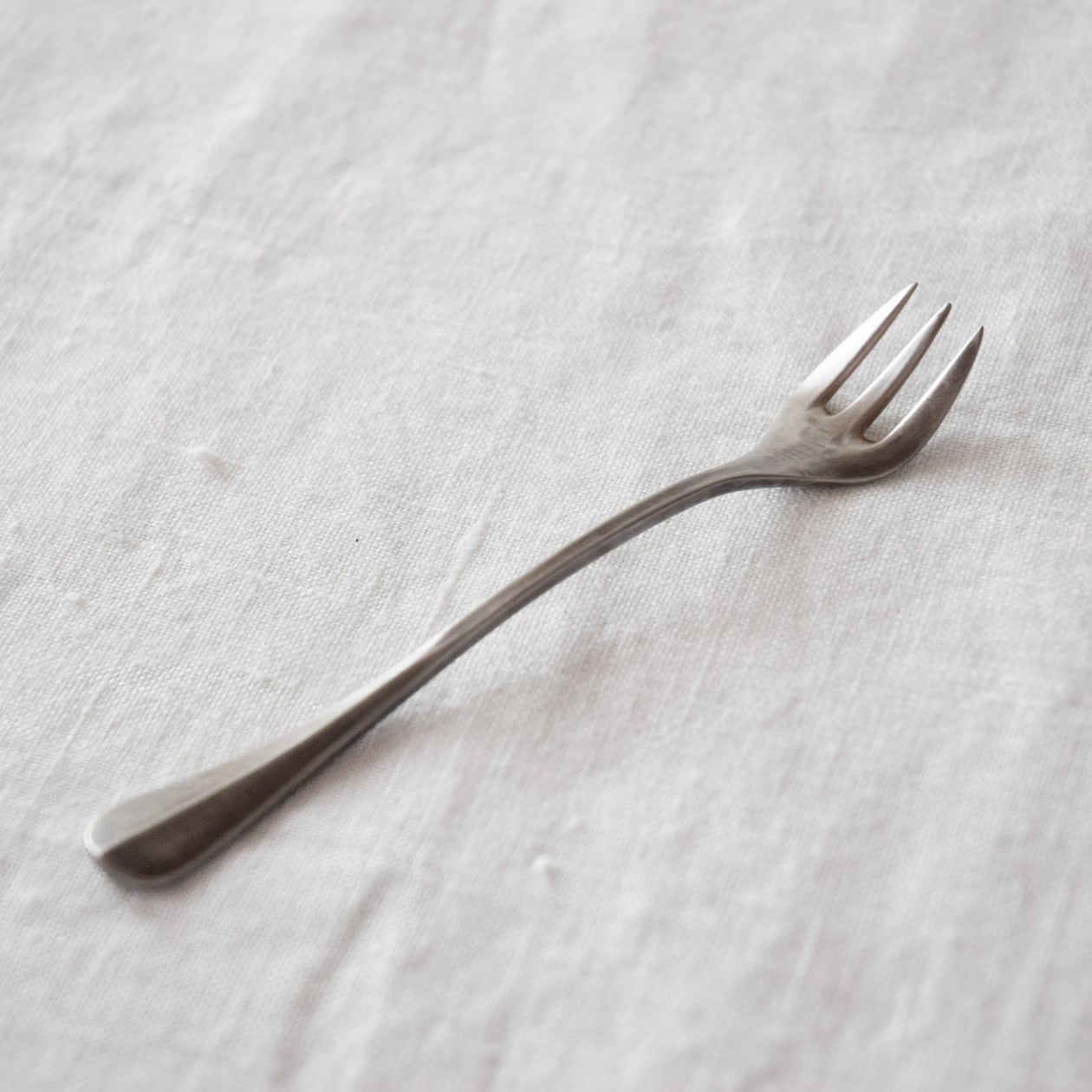 永島義教 Yoshinori Nagashima デザートフォーク いぶし 21 | les