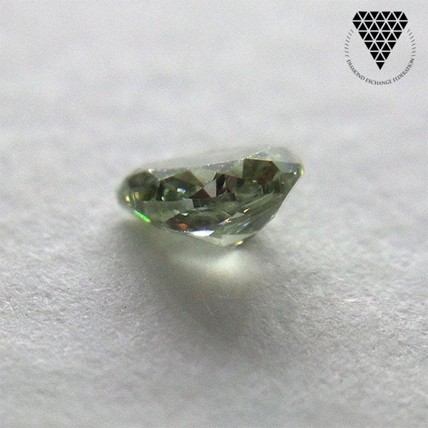 0.558 ct F.DK.GY‐Y.GREEN 天然 グリーン ダイヤモンド