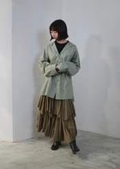 AMBERGLEAM - 2WAY Tiered Skirt ：OLIVE｜2WAY仕様／ドローコードシャーリング／ティアードシルエット／膝スリット／前後差アレンジ