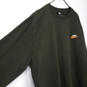 ナイキ　クルーネック　スウェット　プルオーバー　刺繍ロゴ　スウォッシュ　オリーブ　カーキ　XL