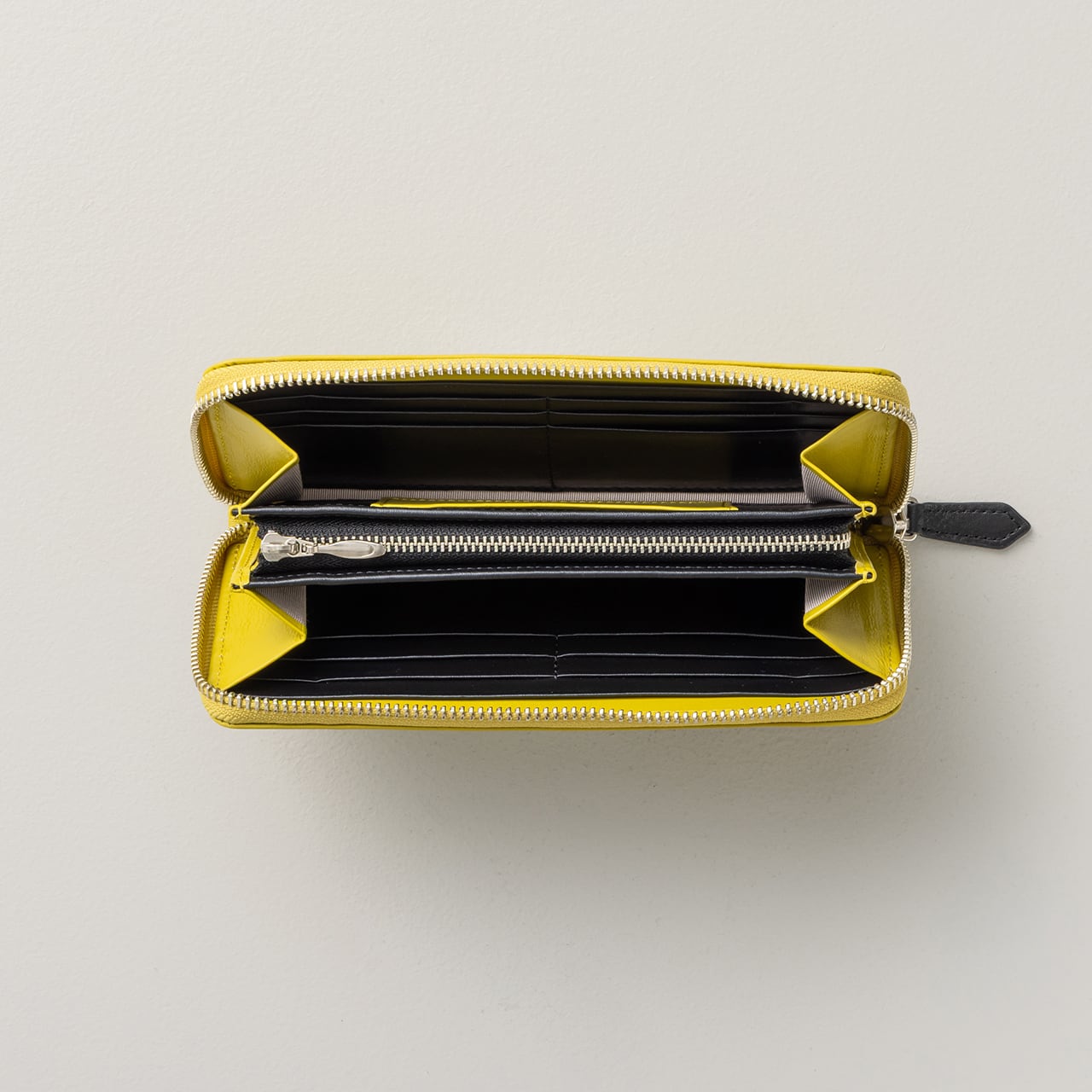 SALE 20% OFF】シンプルラウンド長財布| 限定色 -ウグイス・ピュア