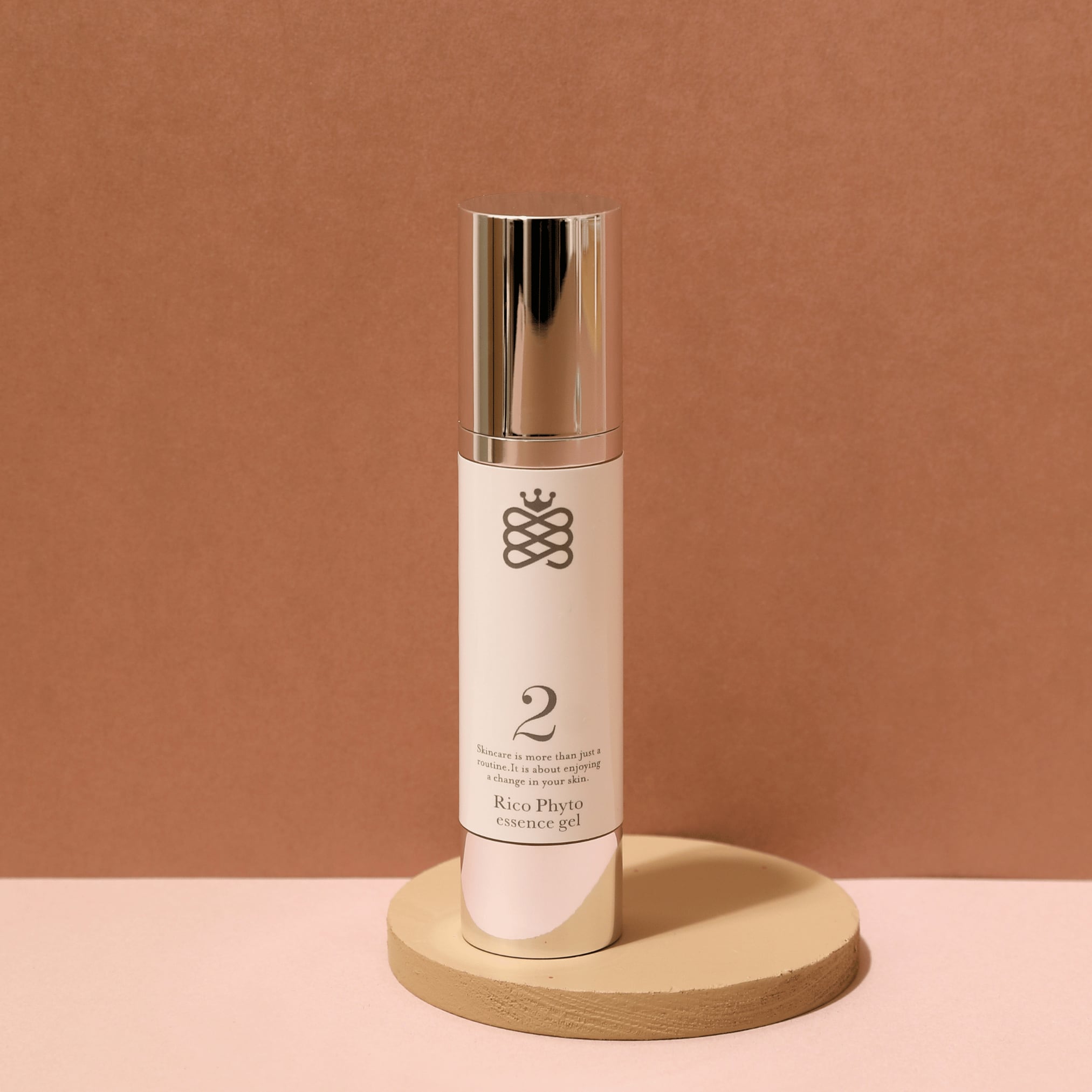Rico Phyto essence gel (美容小顔ジェル) 植物エキス配合美容液 フェイスライン むくみ