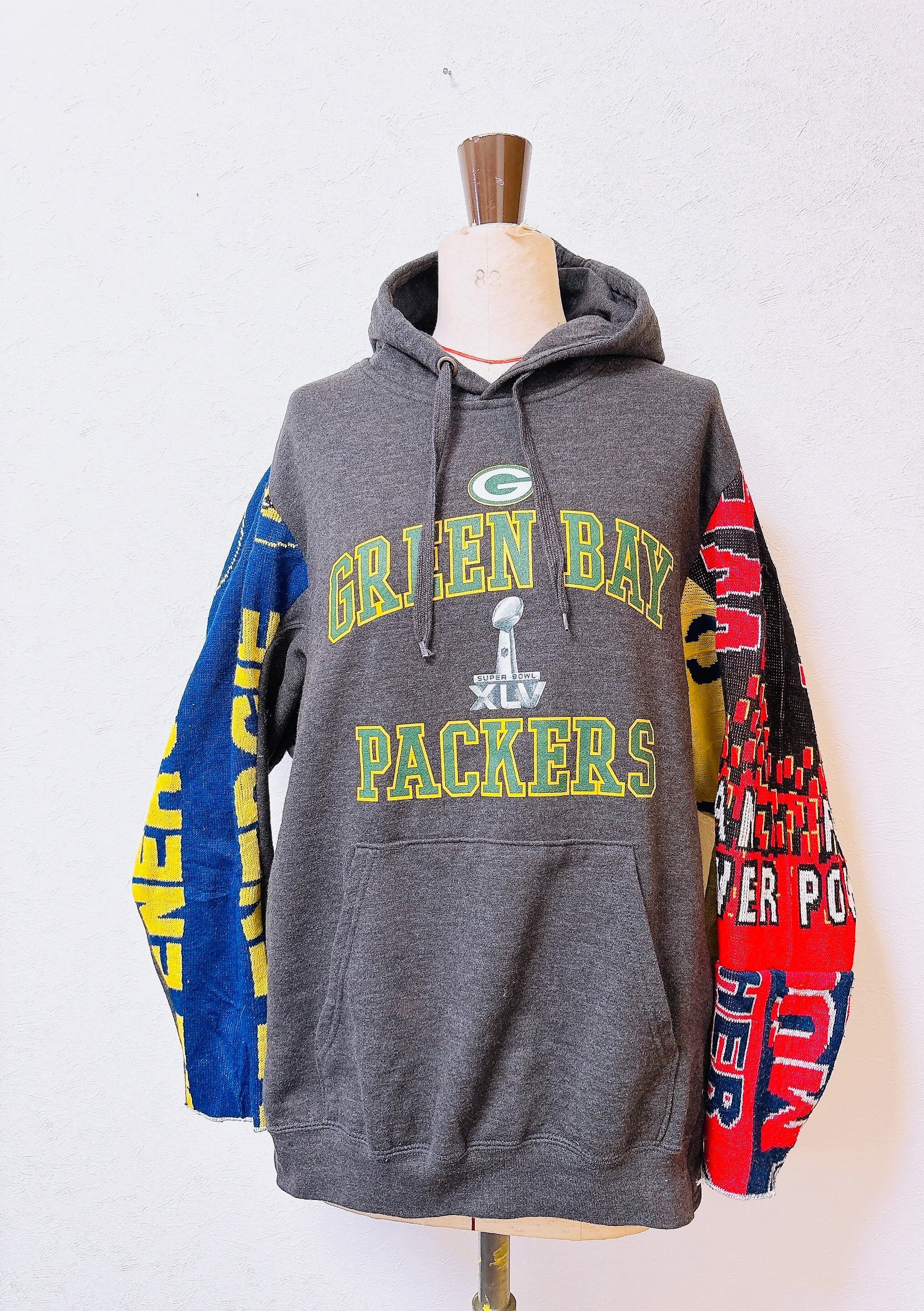 Soccer muffler docking