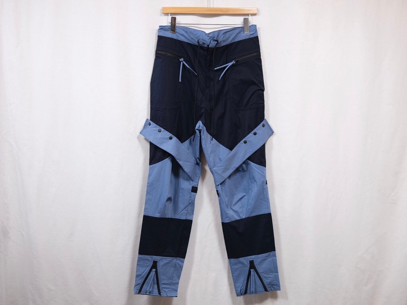 JUN MIKAMI” ヴァリアブルカーゴパンツ ネイビー“ | Lapel online store