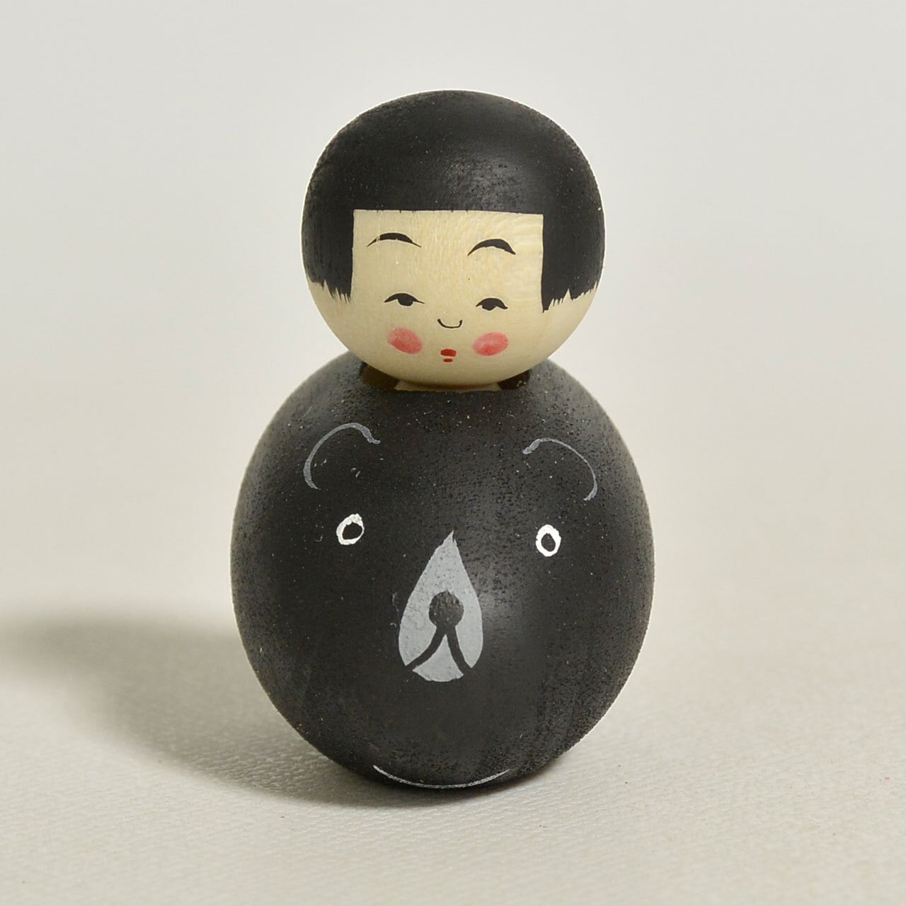コケシ　東尋坊　福井県　北陸　昭和　お土産　置物　外国人　海外　コレクション くま乗り金太郎ちゃんこけし 約1.5寸 約4.5m 鈴木明 工人（作並系