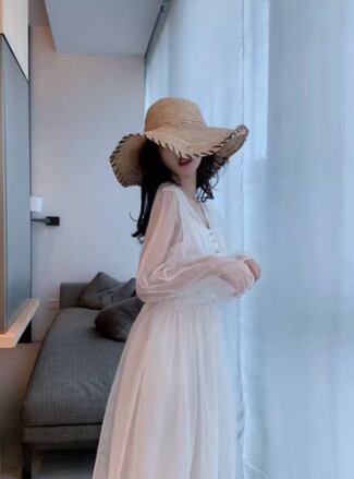 ワンピース シフォンワンピース フレアスカート ロングワンピース 重ね着 くるみボタン シースルー 透け感 Vネック 膝下 ロング丈 袖あり 長袖 襟なし 体型カバー スリムフィット ストレート Aライン スマート ウエストマーク ハイウエスト かわいい 大人可愛い きれいめ ワンピース シフォンワンピース フレアスカート ロングワンピース 重ね