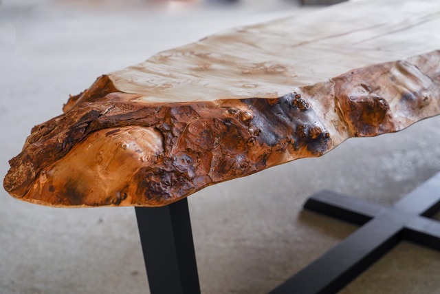 栃の一枚板　キレイな楕円形