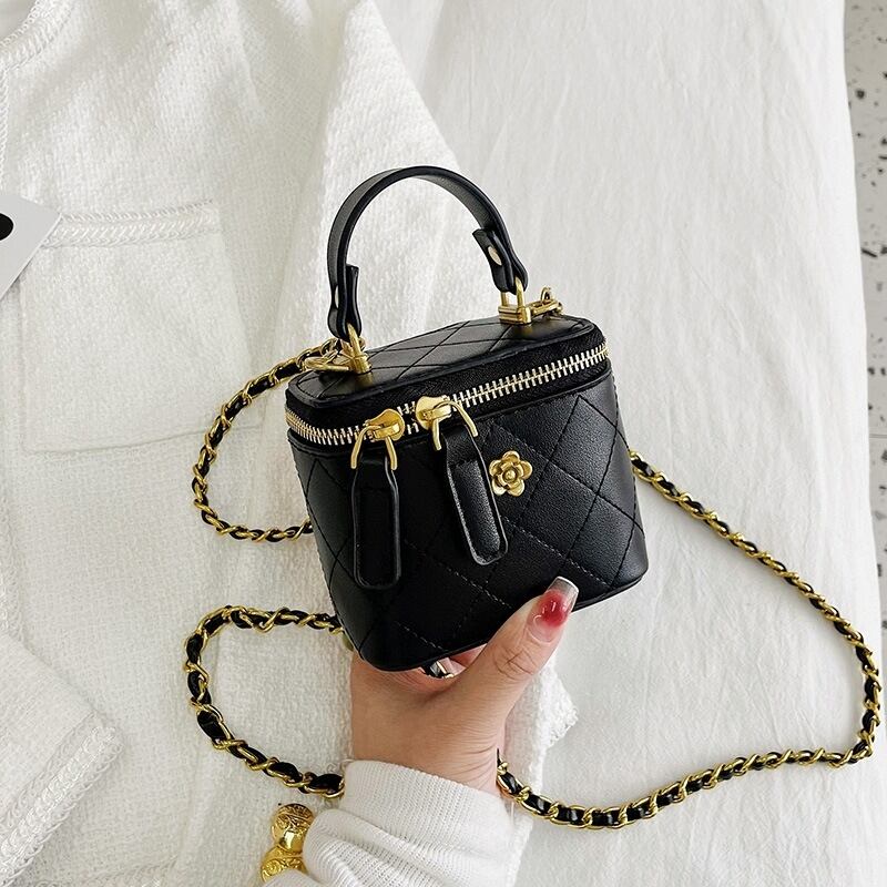 美品 ステラマッカートニー　ファラベラ　ワンショルダーバッグ　チェーン　ブラック Stella McCartney（ステラ・マッカートニー） ショルダーバッグ