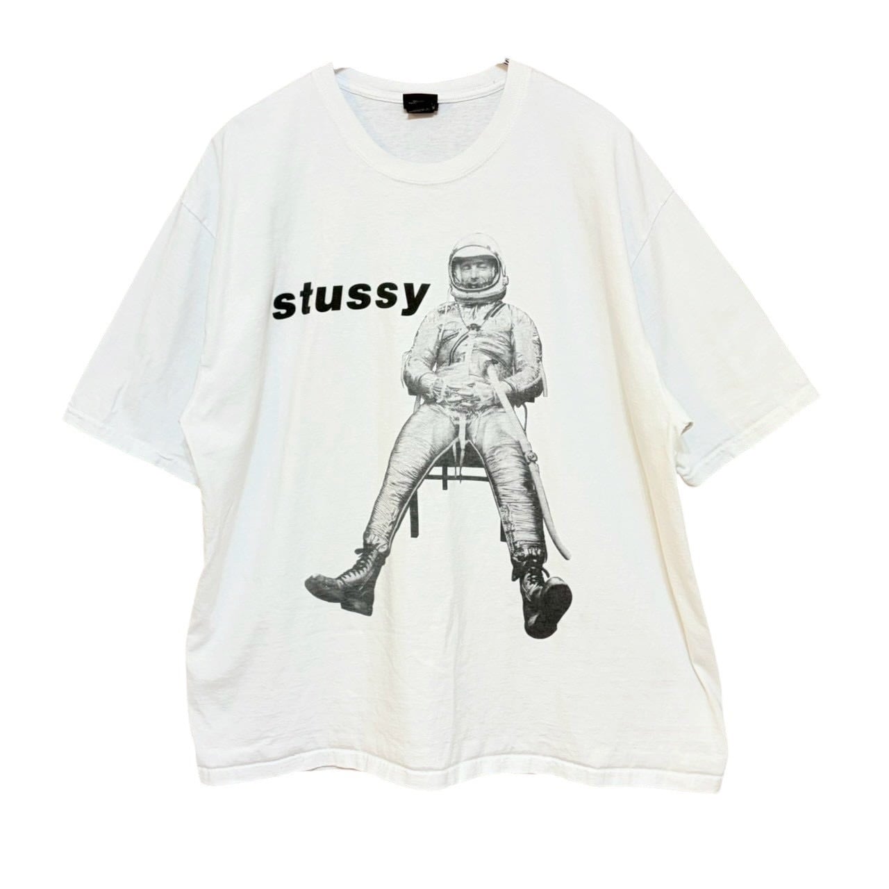 stussy ステューシー Tシャツ XL センターロゴ プリント 宇宙飛行士
