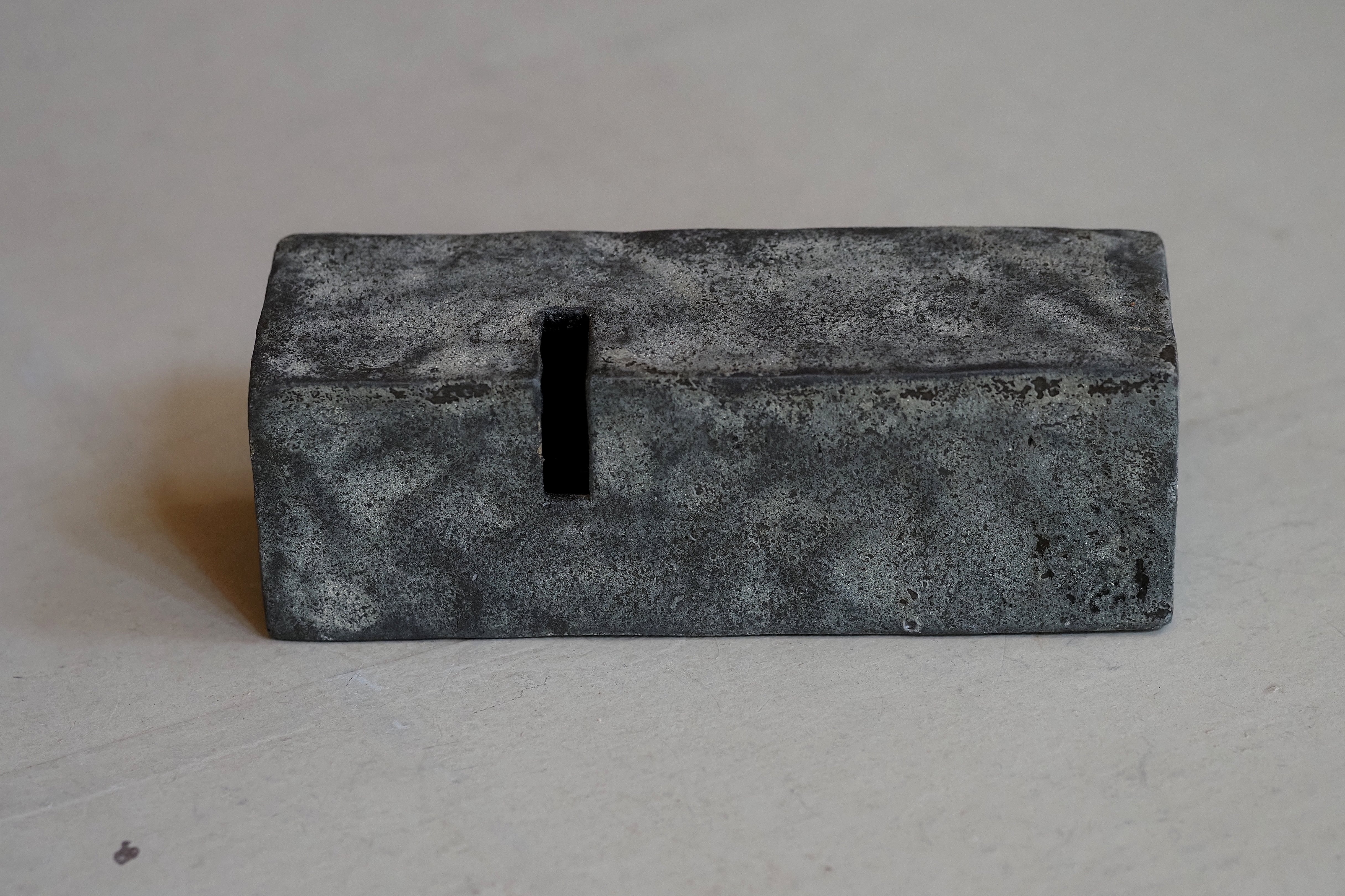 竹内紘三 3. コロ花入れ | 陶屋なづな