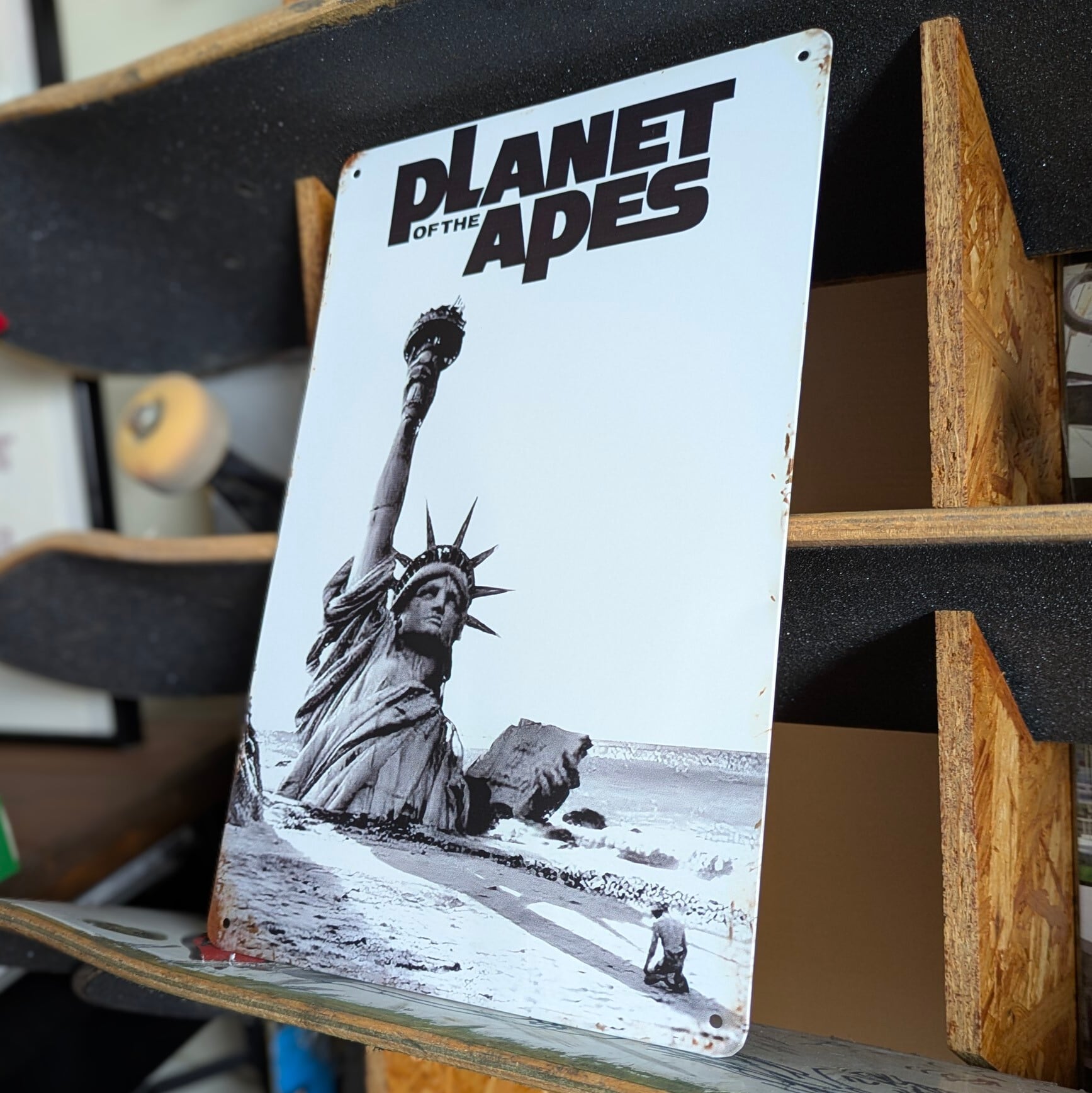 ♧送料無料！ちょうどいいブリキ看板【 Planet of the Apes ( 猿の惑星 ) 】自由の女神&テイラー METAL SIGN / メタルサイン / ブリキ看板 / サインボード / ビンテージ加工 〚アメリカン雑貨 アメトイ〛