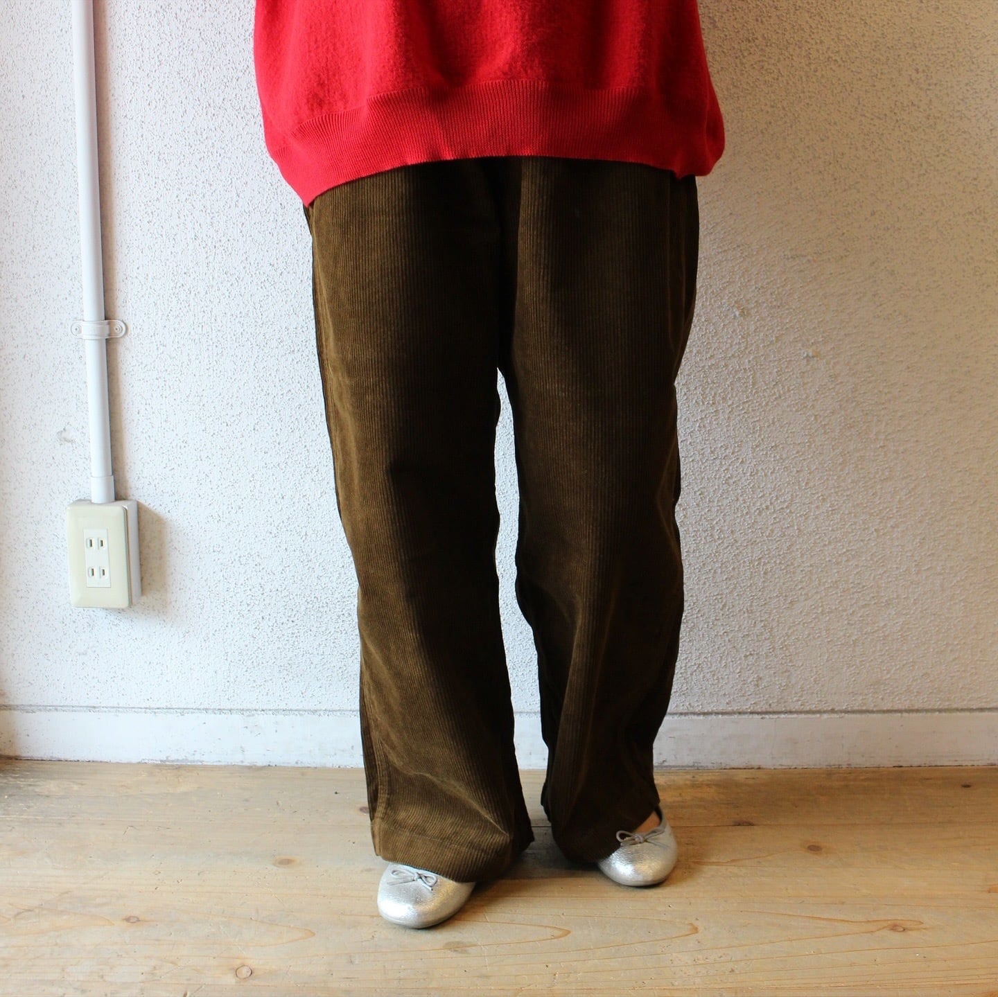 ORDINARY FITS（オーディナリーフィッツ）/ CORDUROY BELL PANTS