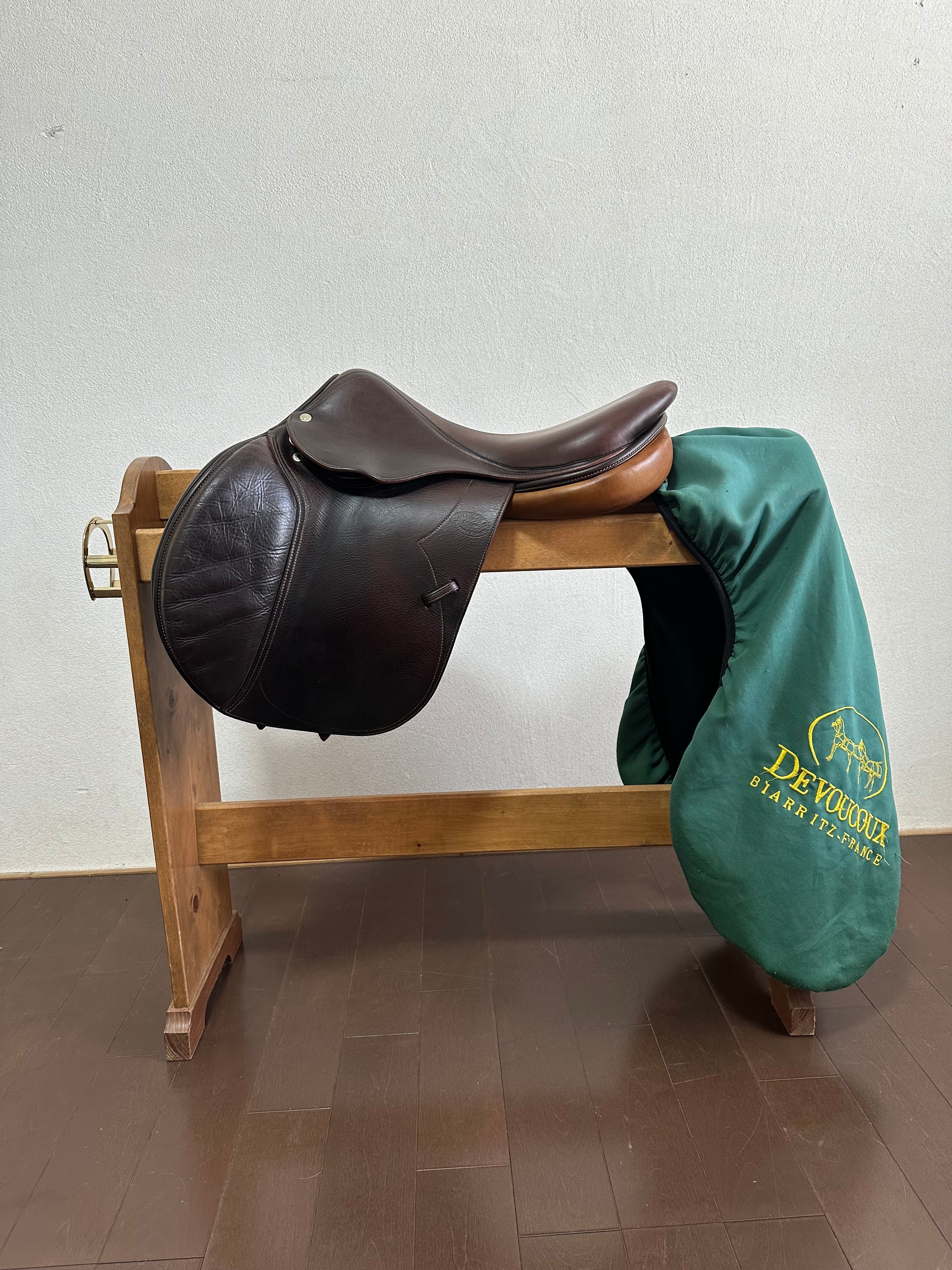 障害鞍 総合鞍 | 格安 馬具 アウトレット 中古鞍 乗馬用品 カケハム