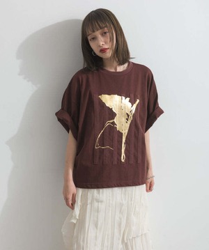 32684 ニュアンス箔プリントTシャツ brown