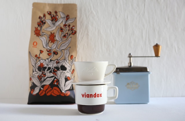 ドイツ ヴィンテージ Melitta メリタ 陶器 ドリッパー「100」 3つ穴 アイボリー N-05405