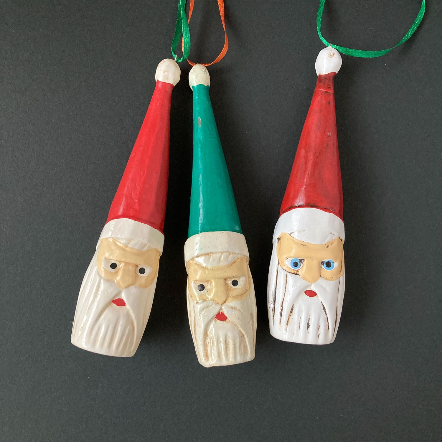 新品　クリスマス飾り　サンタクロース　吊り下げられます　お洒落な帽子を被ってます aquadoor_wy2485