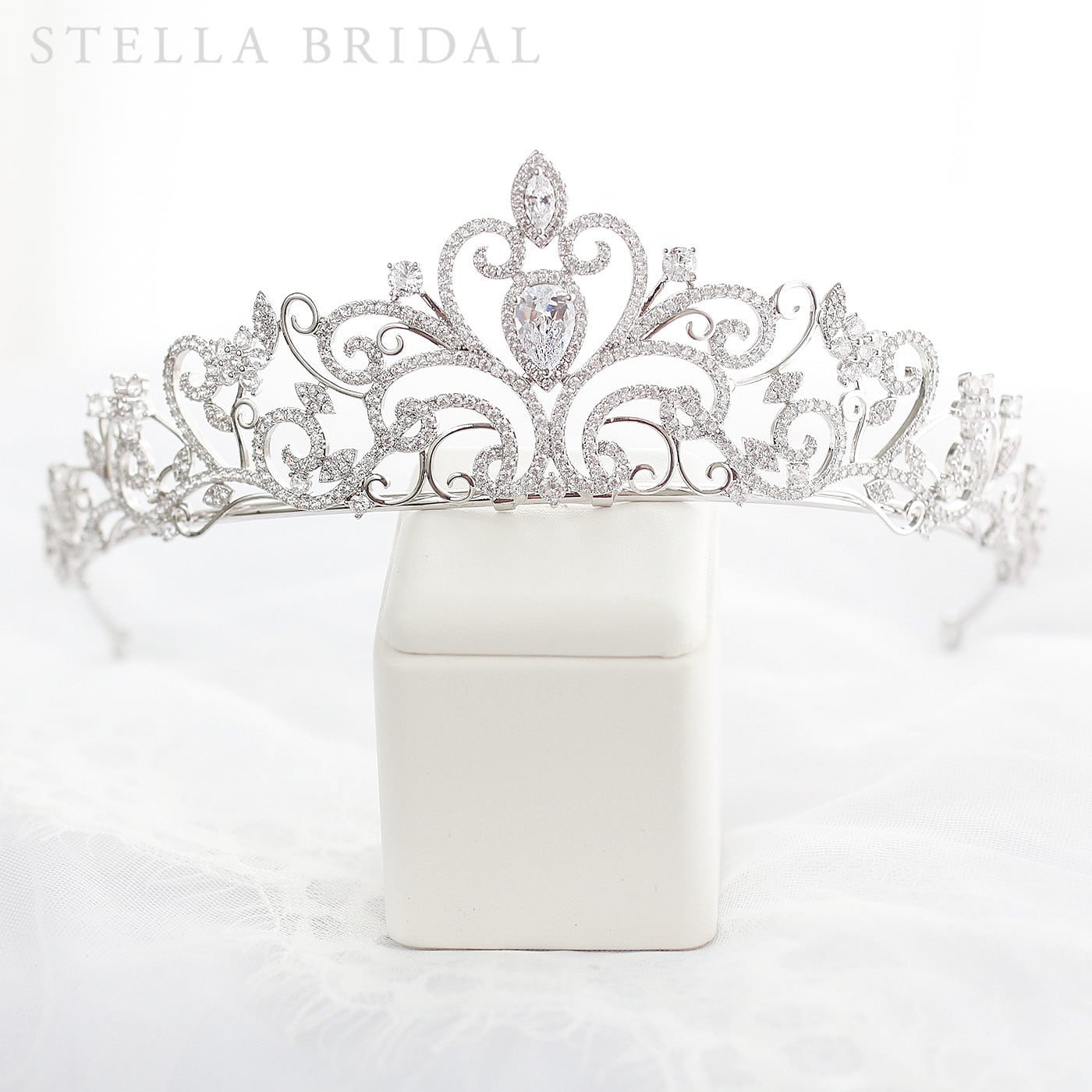 Stella Bridalのティアラ