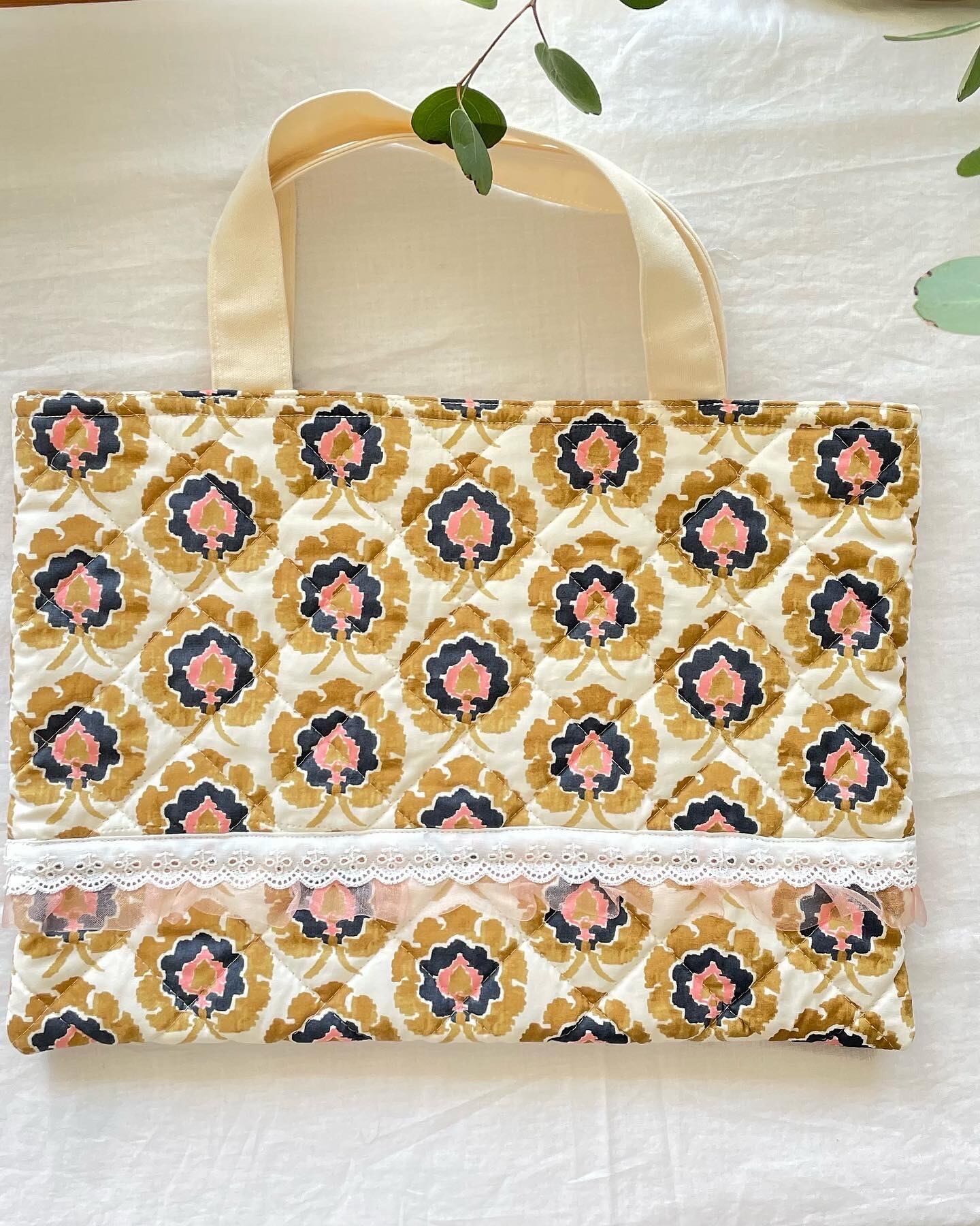 LIBERTY リバティ木馬フリル 【1点のみ】レッスンバッグ