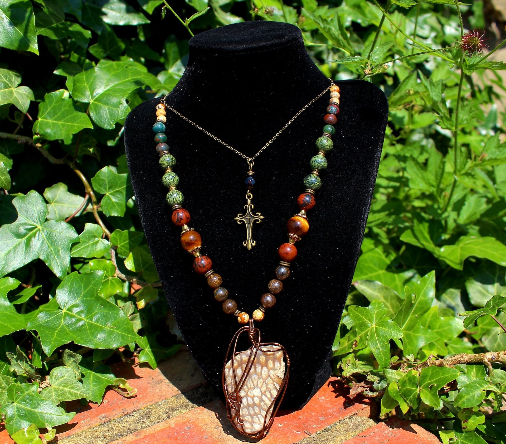 希少！チベット銀細工「トルコ石と山珊瑚」ペンダント・ヘッド/御守②