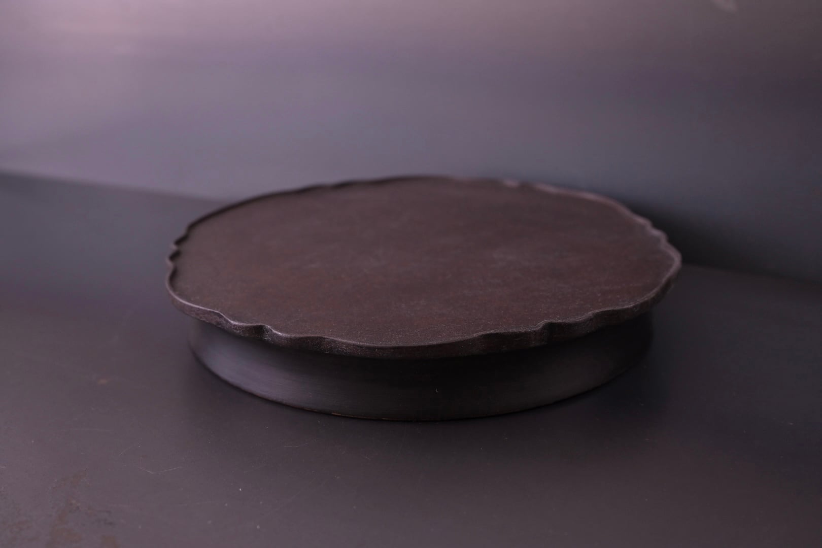 蝶野秀紀 輪花敷台 縁 茶 25㎝