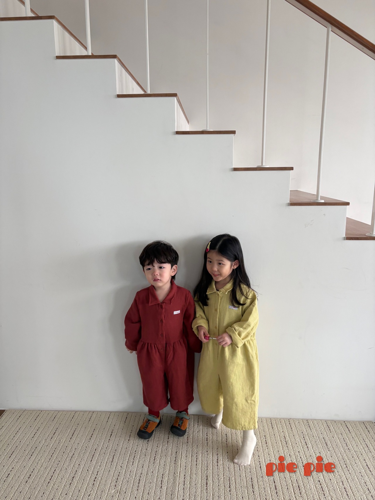 Pie 25/SP Hot dog jump suits