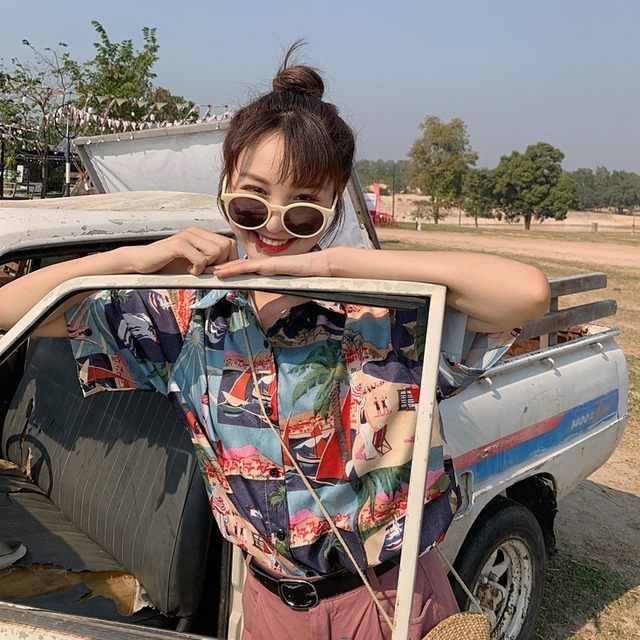 トップス レディース シャツ ブラウス アロハシャツ 開襟 五分袖 半袖 パッチワーク 総柄 かわいい 大人可愛い きれいめ カジュアル ストリート おしゃれ お洒落 おとな ナチュラル こなれ感 ラブリー キュート ガーリー ルーズ レトロ 抜け感 華やか 主役級 存在感 花柄 OL 通勤 学生 通学 デート お出かけ 女子会 休日 M L XL 2XL ブルー 夏 10代 20代 30代 40代 韓国 韓国系 着回し 普段使い ファッション コーデ スタイル トレンド 流行 インスタ 送料無料