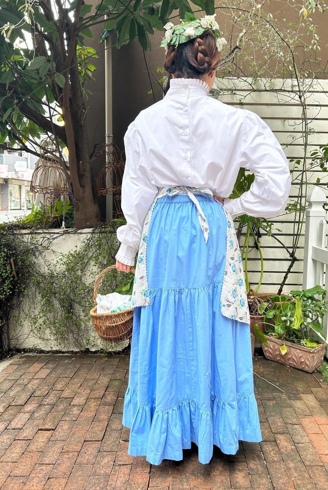 vintage “ORVIS” tuck & lace white blouse