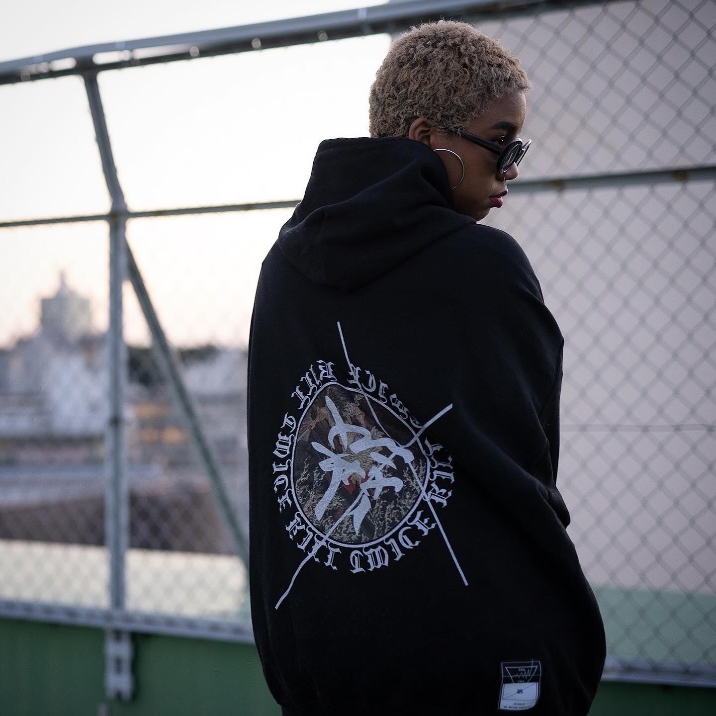 KT HOODIE【BLACK】