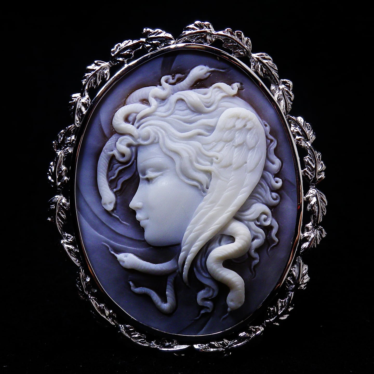 チーロ・アッカニート作 ”メデューサ”