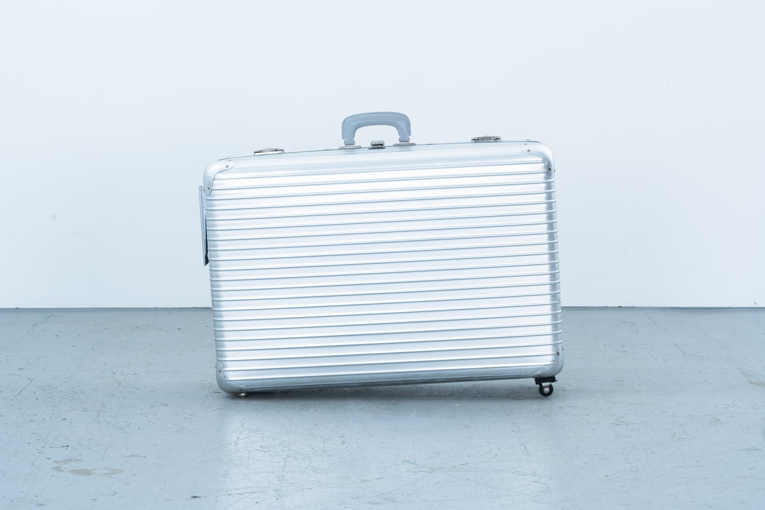 RIMOWA | Suitcase | kaikki gallery | 北欧ヴィンテージ家具の