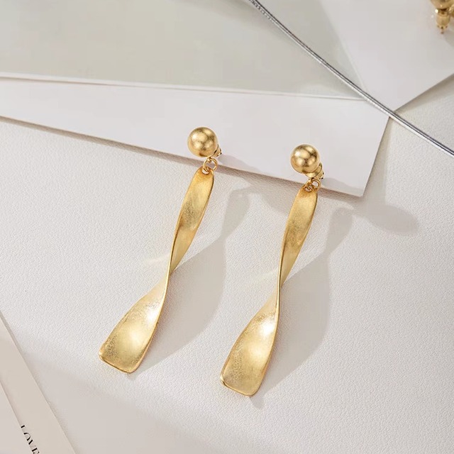 2WAYツイストプレートピアス　　0577