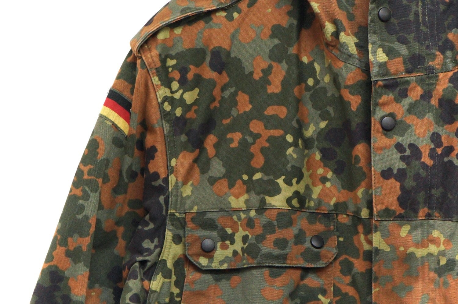 国産好評 ドイツ軍 90s シャツ ジャケット カモ柄 迷彩 ワンポイントロゴの通販 by ＄SELECT SHOP＄｜ラクマ 