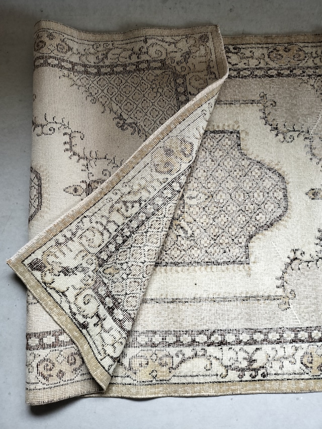 Turkish rug 202✕109cm No.390