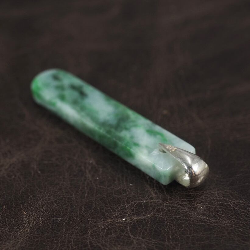 糸魚川翡翠 深緑 ペンダントトップ 3.4g Itoigaw green Jadeite