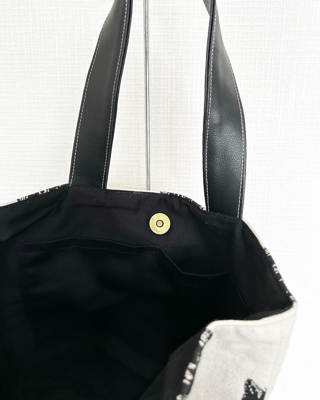 黒猫丸底トートバッグ【黒猫ムッシュ×ブルーグレー＆アイボリー】