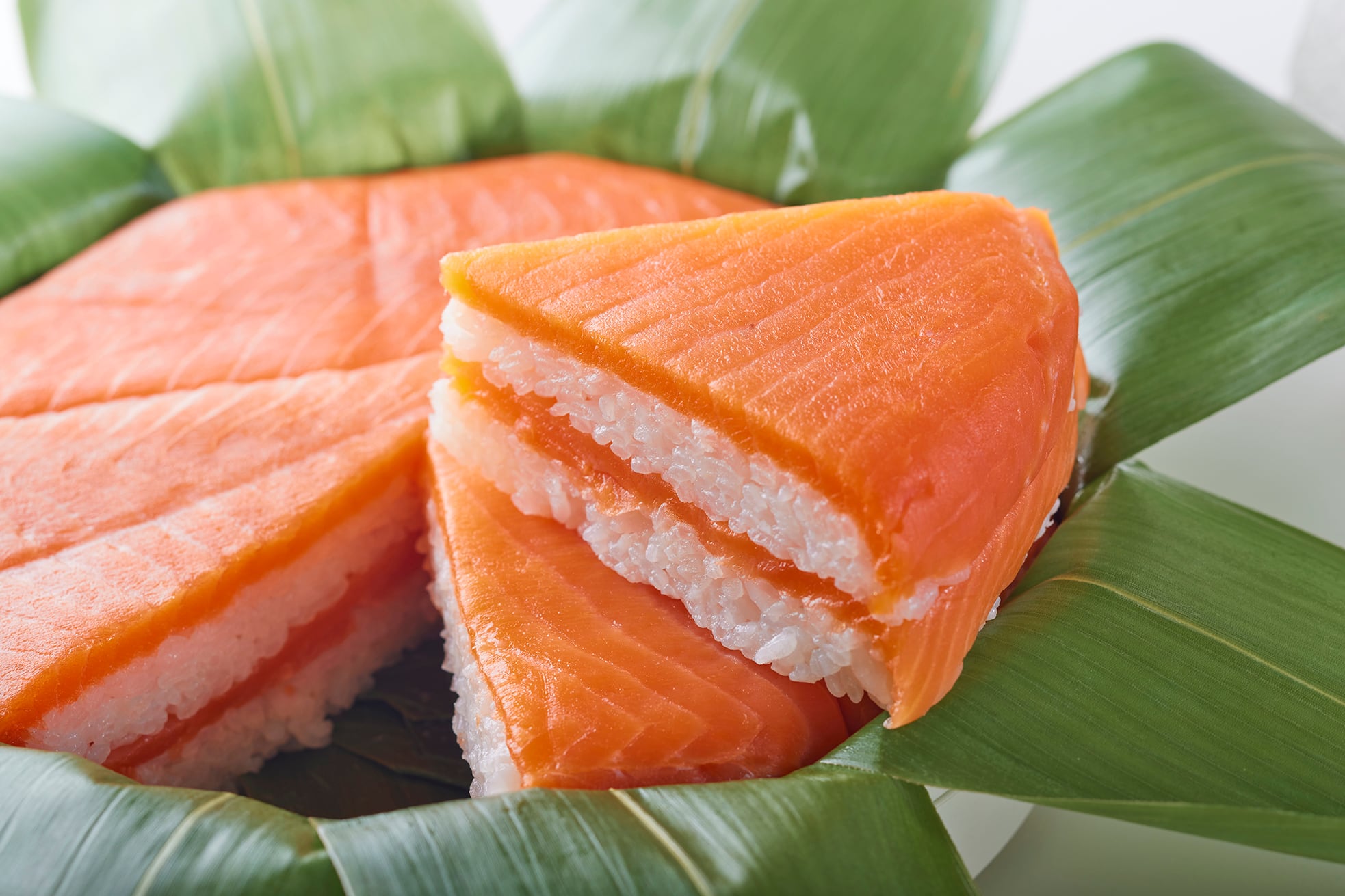 送料お得！】鱒の寿し 2段重【2個セット】 | 米久オンラインショップ